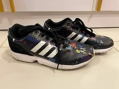 Adidas running sneakers - black with Tokyo city print, Size 38.5 EU