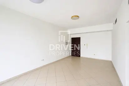 Ready to Move in | Spacious | Multiple Cheques