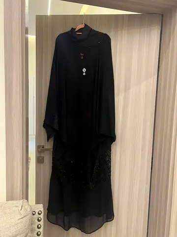 Stunning premium designer VIP Abaya by the luxury brand La'Zan for sale. Style: Butterfly cut, beaut