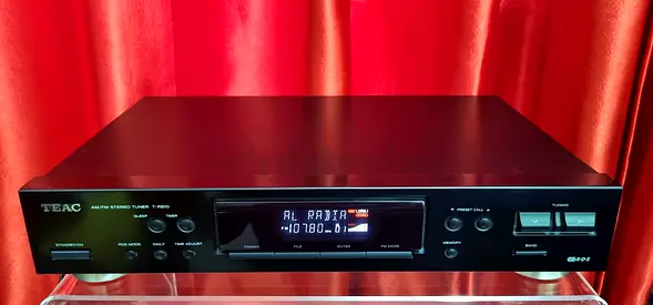 TEAC AM/FM Stereo Tuner - Good Working Condition