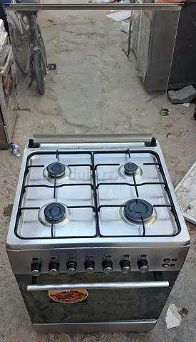 West point Gas cooking range 60by60