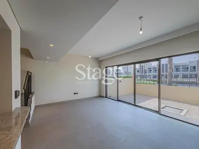 SINGLE ROW LUXURY 4BR TOWNHOUSE | PRIME LOCATON