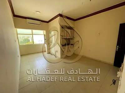 🏡✨ استوديو للإيجار السنوي في المصلى – الشارقة ✨🏡 📍 **موقع مميز بجوار اتصالات** في منطقة المصلى بالشارقة، مع سهولة الوصول إلى الخدمات والمرافق الأس