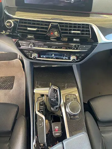 2017 BMW 5-SERIES 照片 9