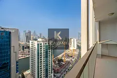 Burj Khalifa View l Spacious and Well Maintained Apartment l Prime Location