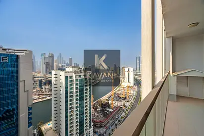 Burj Khalifa View l Spacious and Well Maintained Apartment l Prime Location