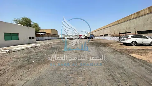 حوطة للإيجار في الصناعية 10 – شارع رئيسي