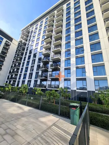 COMMUNITY VIEWS |SPACIOUS LAYOUT| READY TO MOVE IN