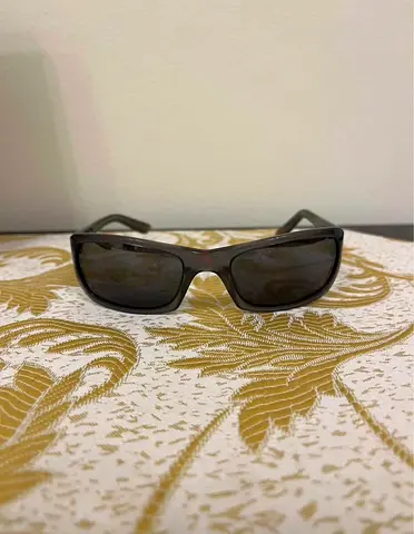ESCAPE Sunglasses - Like New - Stylish and Durable Design