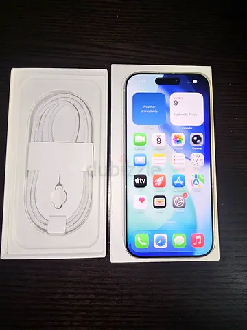 Iphone 17 pro with Box Dual esim warranty till 11/26 condition 10/9.8 battery health 100% Cycle 102