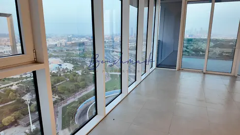 Luxury Apartment | Near Downtown| Maid's Room