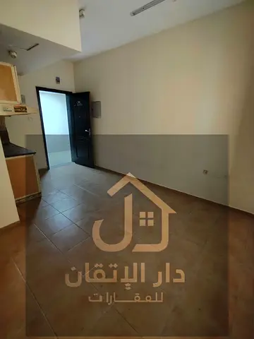فرصة ذهبية للإيجار | استديو منطقه المجره موقع حيوي وقريب من جميع الخدمات
