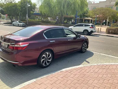 2017 Honda ACCORD — фото 8