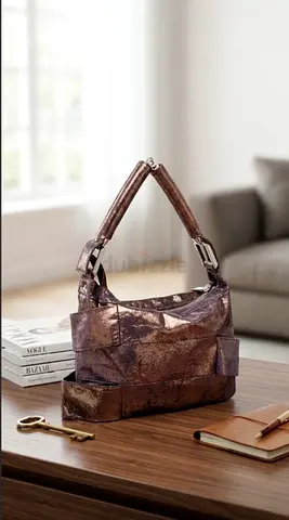 Authentic Fendi Glamorous Metallic Handbag - Perfect for Any Occasion