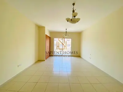 Spacious Layout ! Ready to Move ! Vacant ! Balcony