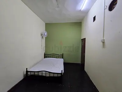 Cheap Family room available in Al Jafiliya