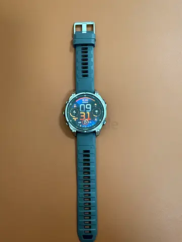 Used multisport GPS smartwatch with silicone strap - good condition
