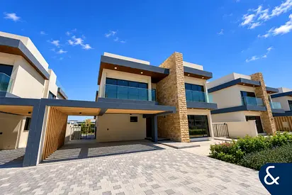 Lagoon Backing | Best Location | Standalone