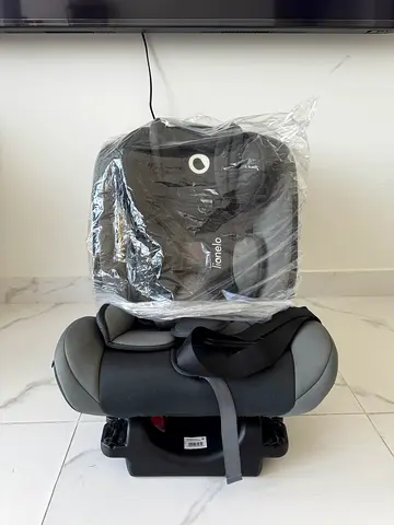 Gray child car seat / booster seat in good condition