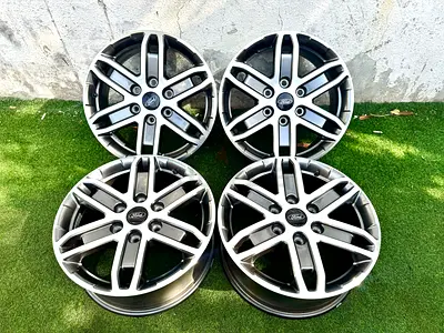 4x Original Ford Everest 18” wheels