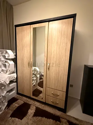 set with 3-door wardrobe with mirror and drawers - good condition