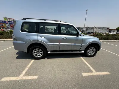 2013 Mitsubishi Pajero GLS GCC Specs