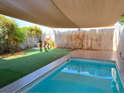 VACATING SOON 5BR VILLA SINGLE ROW BOOK NOW