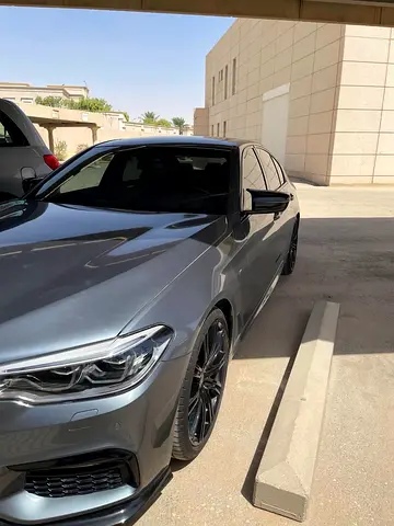 2017 BMW 5-SERIES 照片 5
