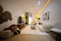 FREEHOLD FULLY RENOVATED CLOSE TO LULU