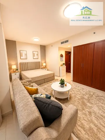 Cozy Studio / Spacious layout/ high floor