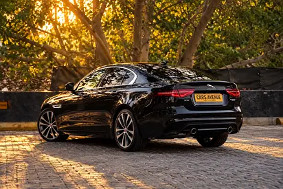 صورة مصغرة 12 لـ 2020 Jaguar XE