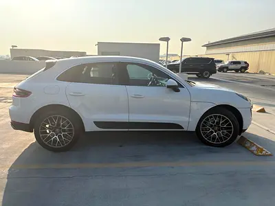 2018 Porsche MACAN photo 7