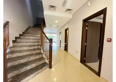 MODERN TH+MAID'S | LARGE LAYOUT | PREMIUM LIVING