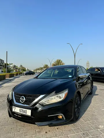 Nissan Altima SE 2017 - American Specs - Excellent Condition