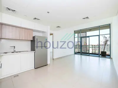Bright 1BR | Community View | High Floor