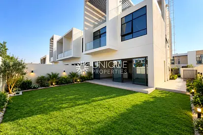 Newly Handedover | Near to Lagoon | Semi Detached