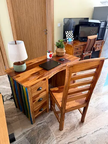 High Quality And Unique Solid Wood Desk