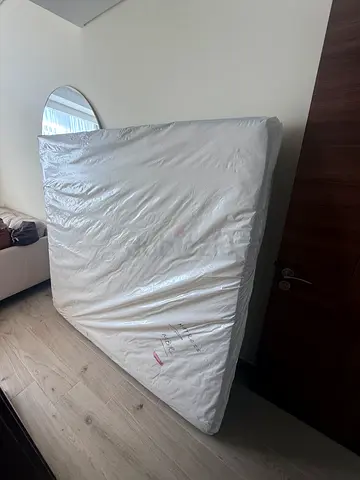 King mattress 180x200 memory foam – imported from Paris, packed & ready