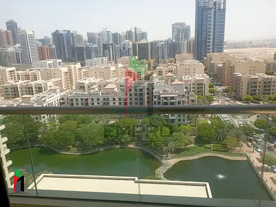 Lake view| Well- kept | High floor| Chiller free