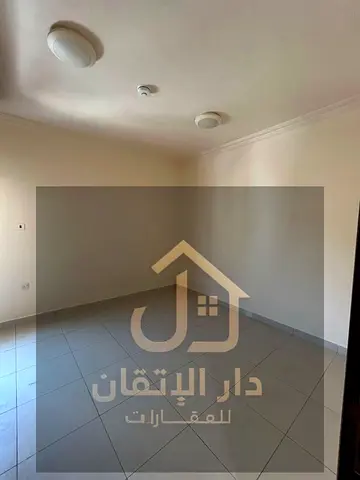 استديو للإيجار السنوي في النباعة | مطبخ منفصل | مساحة واسعة | بدون رسوم