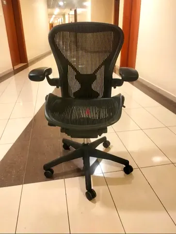 Herman Miller Aeron office chair size B