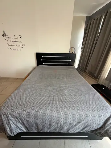 queen wooden bed & used queen mattress