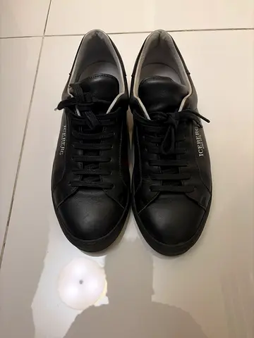 Iceberg black leather low-top sneakers - men's size (pre-owned)