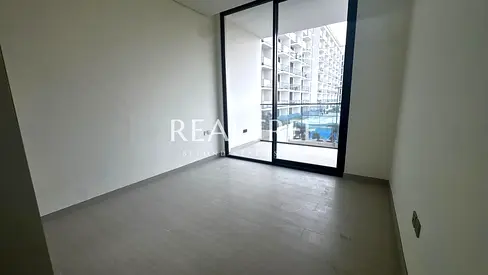 Modern 1BR | Premium Quality | Pool View
