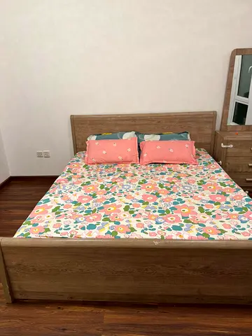 king size Wooden Double Bed with Headboard and Mattress Good Condition