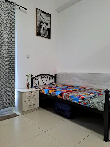 Bed Space Available for Keralite or Tamil Executive Bachelor – Al Quoz-4