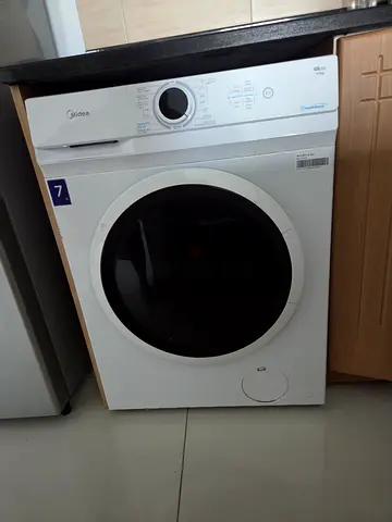 Front load washer/dryer (Midea) - good working condition
