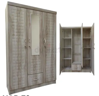 Cabinet 3door brand new