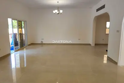 VACANT | GREAT LOCATION | WELL MAINTAINED