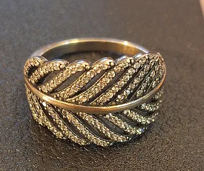 Original Pandora feather ring